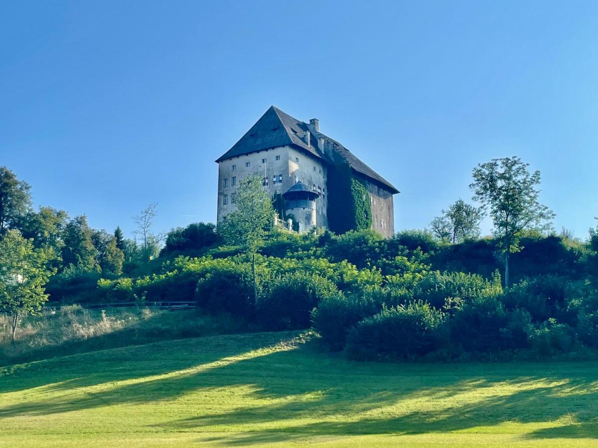 Schloss Moosburg Gaestehaus Esterno foto